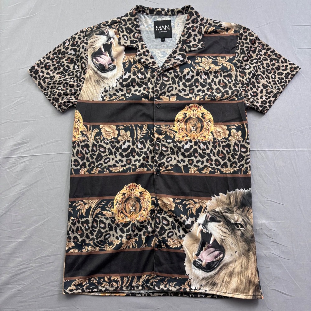 boohooMAN Mens Lion Leopard Baroque Print Short Sleeve Button Down Shirt Small